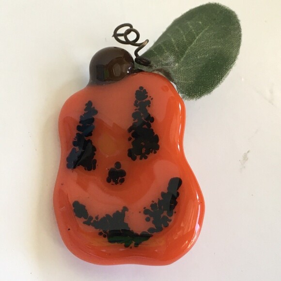 Art Glass Or Resin Pumpkin Jack O Lantern Brooch Pin Halloween Fall - Picture 3 of 4